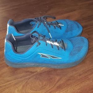Altra Escalante size 13
